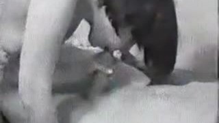 Девушка удовлетворила двух парней орально, которые затем продолжили ее удовольствие в разных позах.