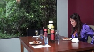 Зрелая мама подглядывала, как ее сын трахается с мужем.